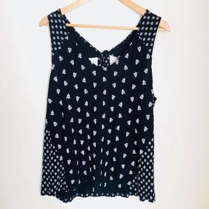 ❌SOLD❌Old Navy XL Knot back top.